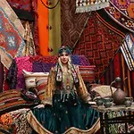 Nessa Cave גורמה