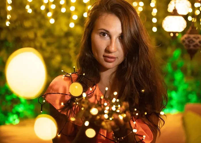 Nessa Cave 格雷梅