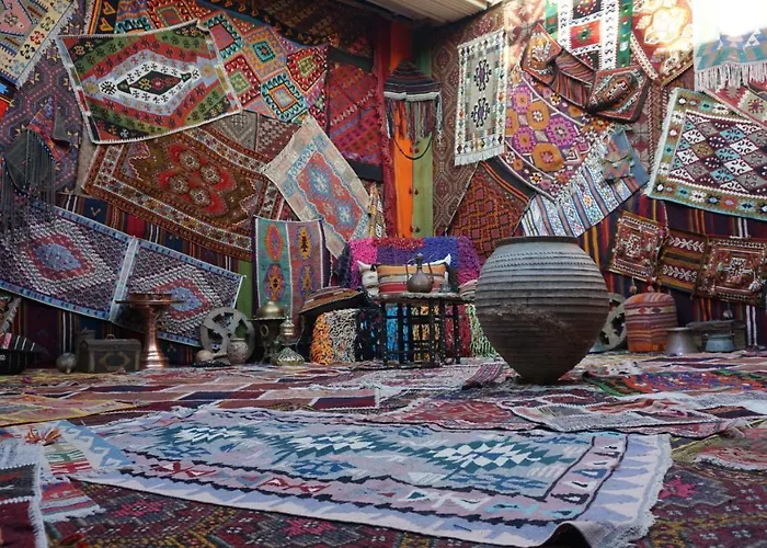 Nessa Cave 酒店 2*